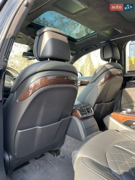 Седан Audi A8 2013 в Кропивницком