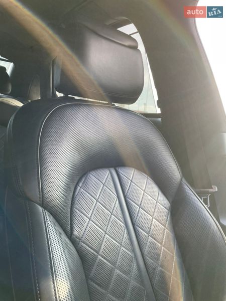 Седан Audi A8 2013 в Кропивницком