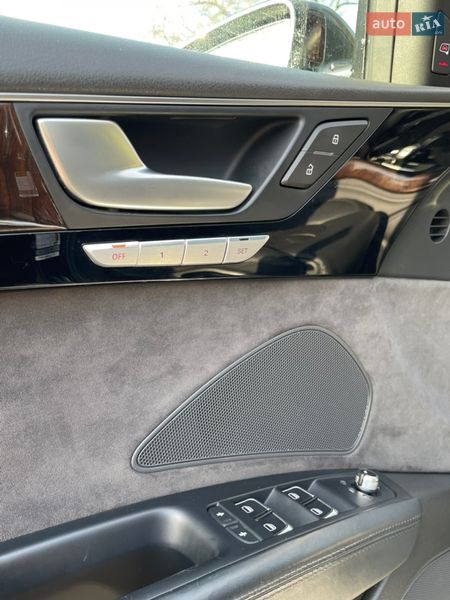 Седан Audi A8 2013 в Кропивницком