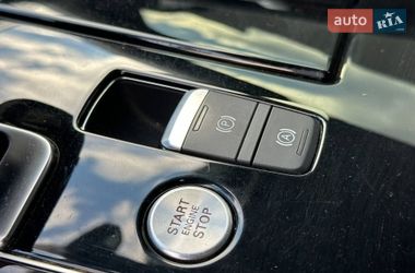 Седан Audi A8 2017 в Львове