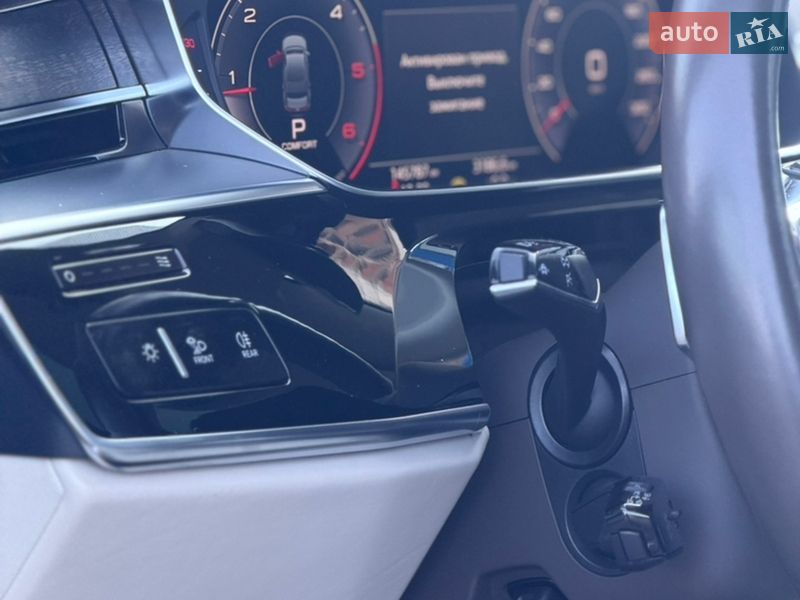 Седан Audi A8 2018 в Києві