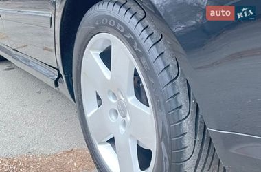 Седан Audi A8 2004 в Днепре