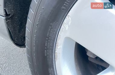 Седан Audi A8 2004 в Днепре