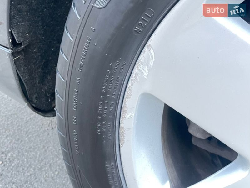 Седан Audi A8 2004 в Днепре