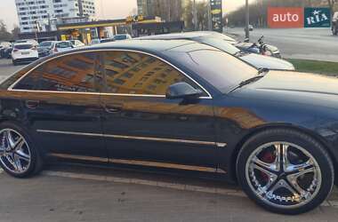 Седан Audi A8 2004 в Луцке