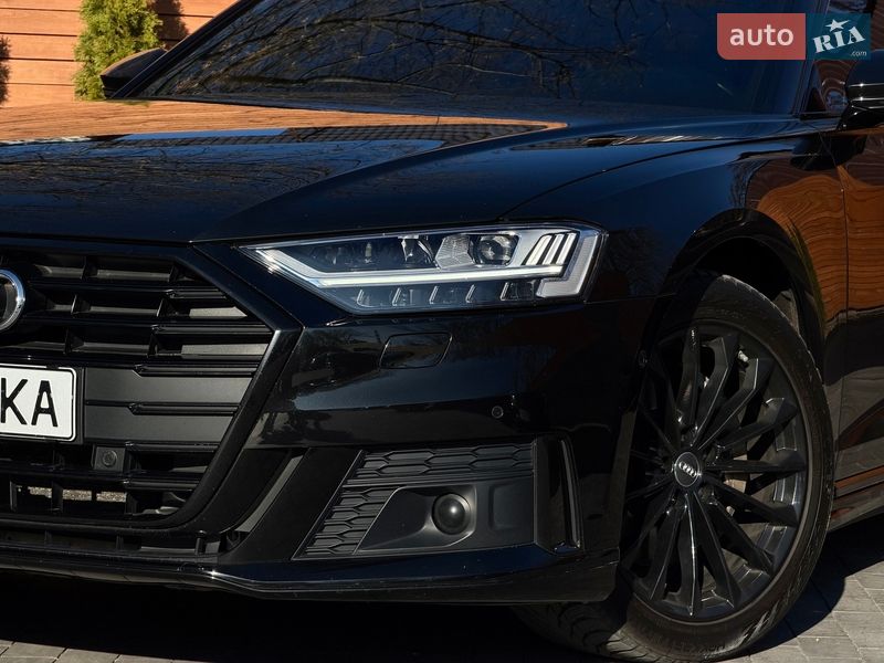 Седан Audi A8 2021 в Киеве