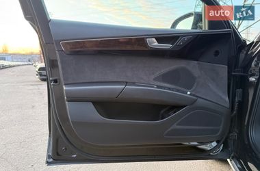Седан Audi A8 2017 в Харкові