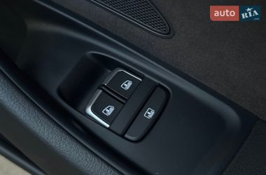 Седан Audi A8 2017 в Харкові
