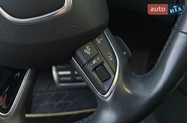 Седан Audi A8 2017 в Харкові