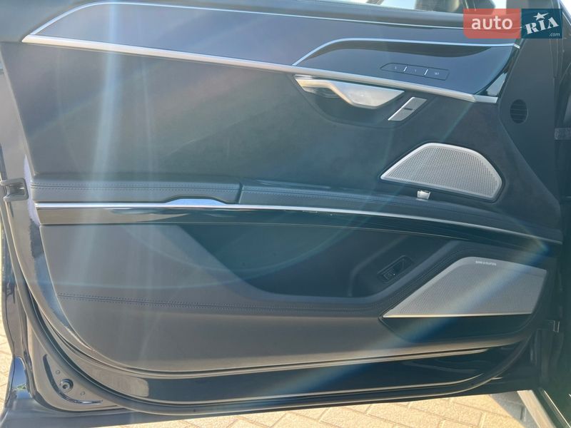 Седан Audi A8 2019 в Полтаве