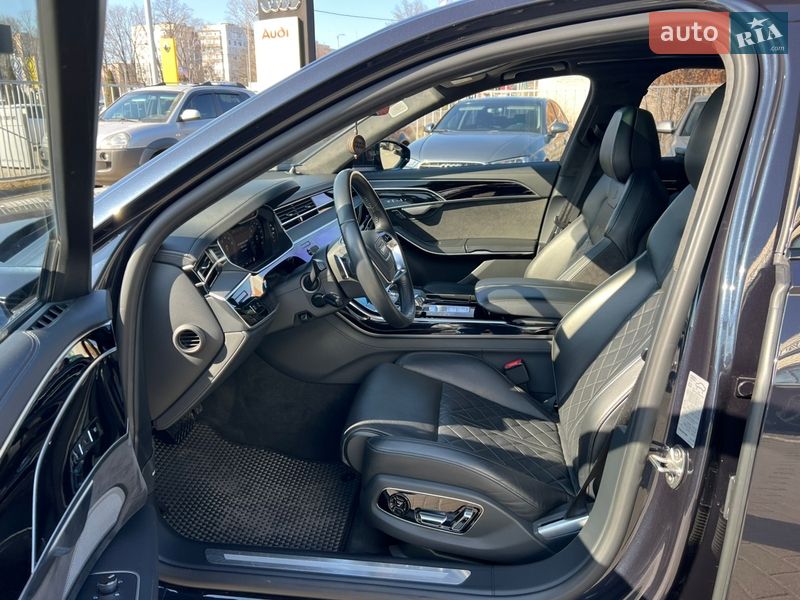 Седан Audi A8 2019 в Полтаве