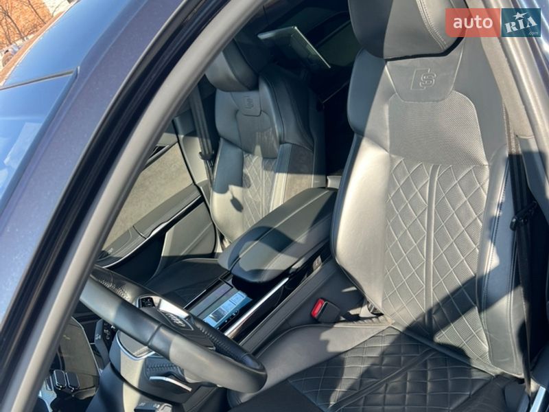 Седан Audi A8 2019 в Полтаве