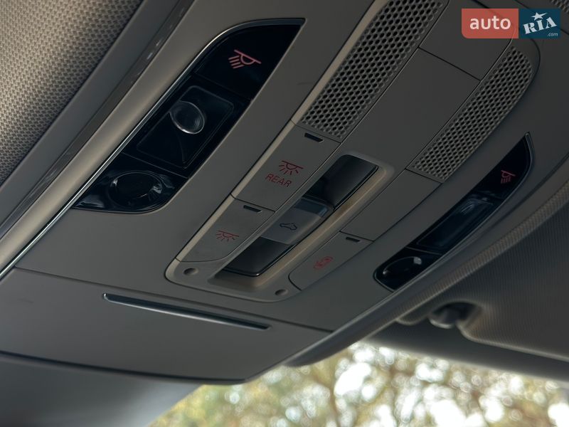 Седан Audi A8 2015 в Стрию фото 48 Седан Audi A8 2015 в Стрию