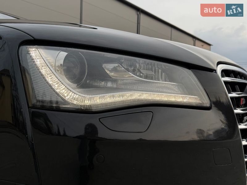 Седан Audi A8 2011 в Ивано-Франковске