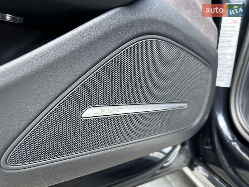 Седан Audi A8 2015 в Луцьку