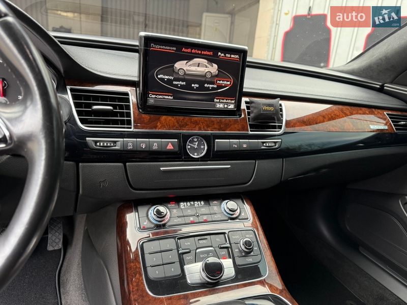 Седан Audi A8 2012 в Николаеве