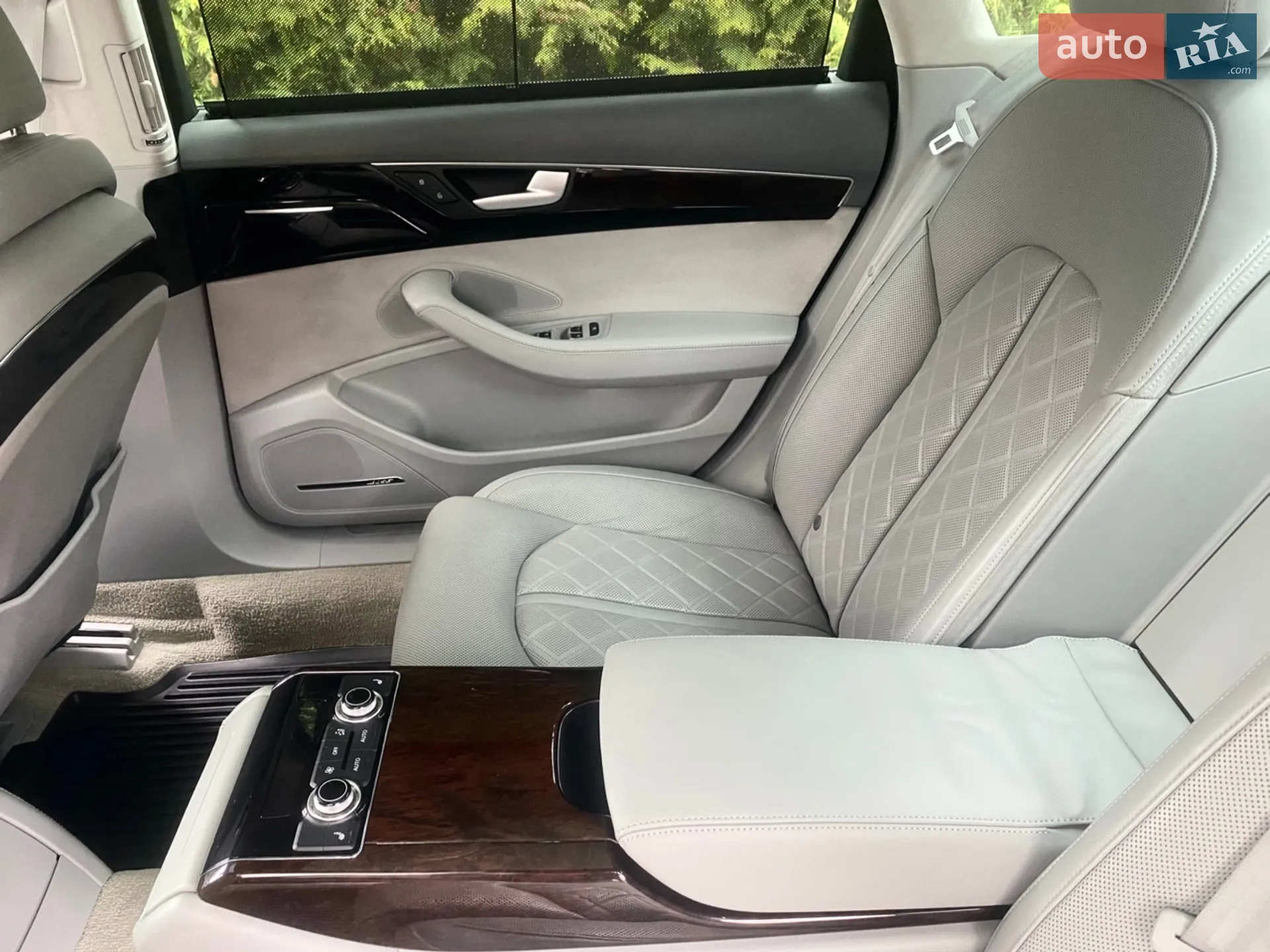 2015 Audi A8 - мініатюра 38