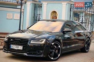 Седан Audi A8 2015 в Киеве
