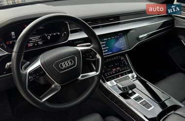 Седан Audi A8 2021 в Виннице