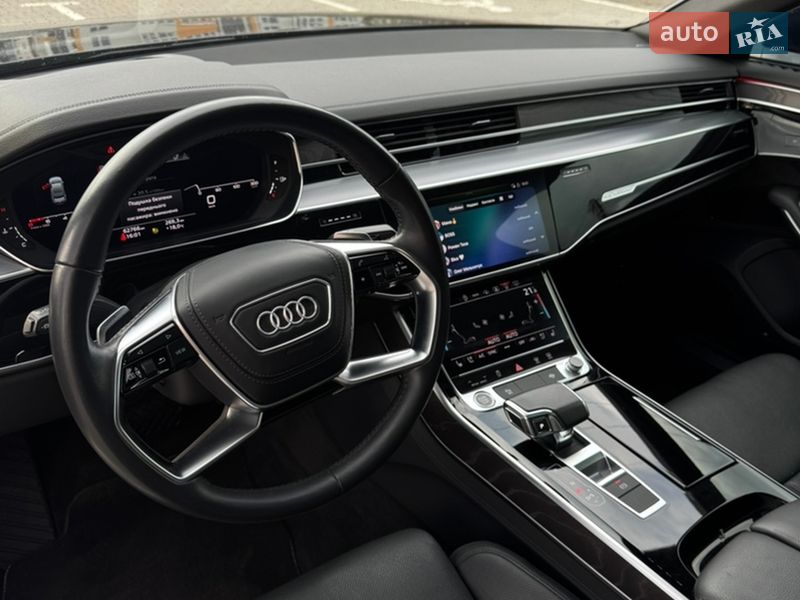 Седан Audi A8 2021 в Виннице