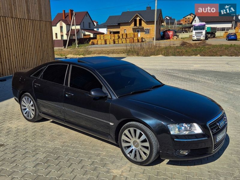 Седан Audi A8 2004 в Львове
