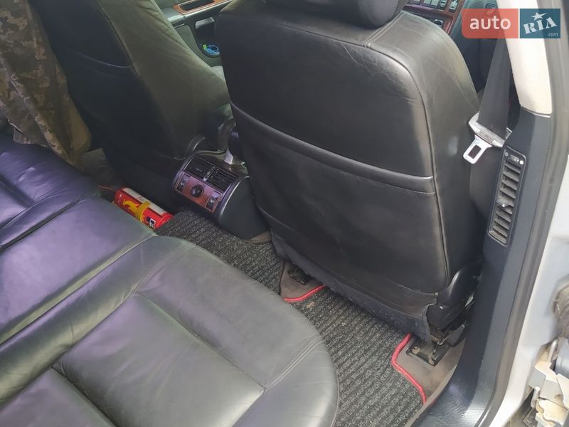 Седан Audi A8 1997 в Черновцах