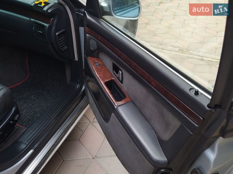 Седан Audi A8 1997 в Черновцах