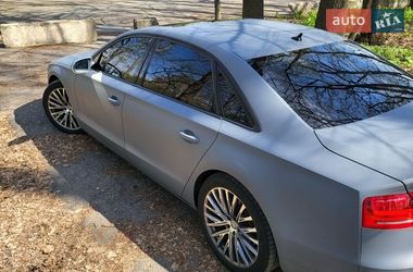 Седан Audi A8 2012 в Знаменке