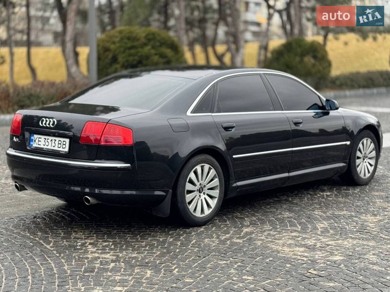 Седан Audi A8 2005 в Днепре