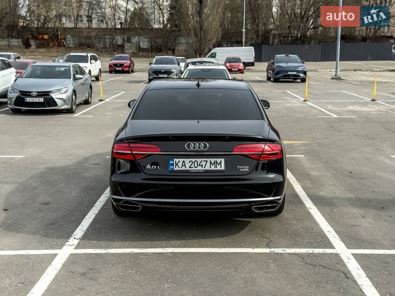 Седан Audi A8 2014 в Киеве