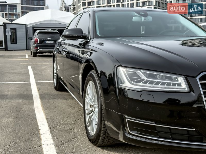 Седан Audi A8 2014 в Киеве