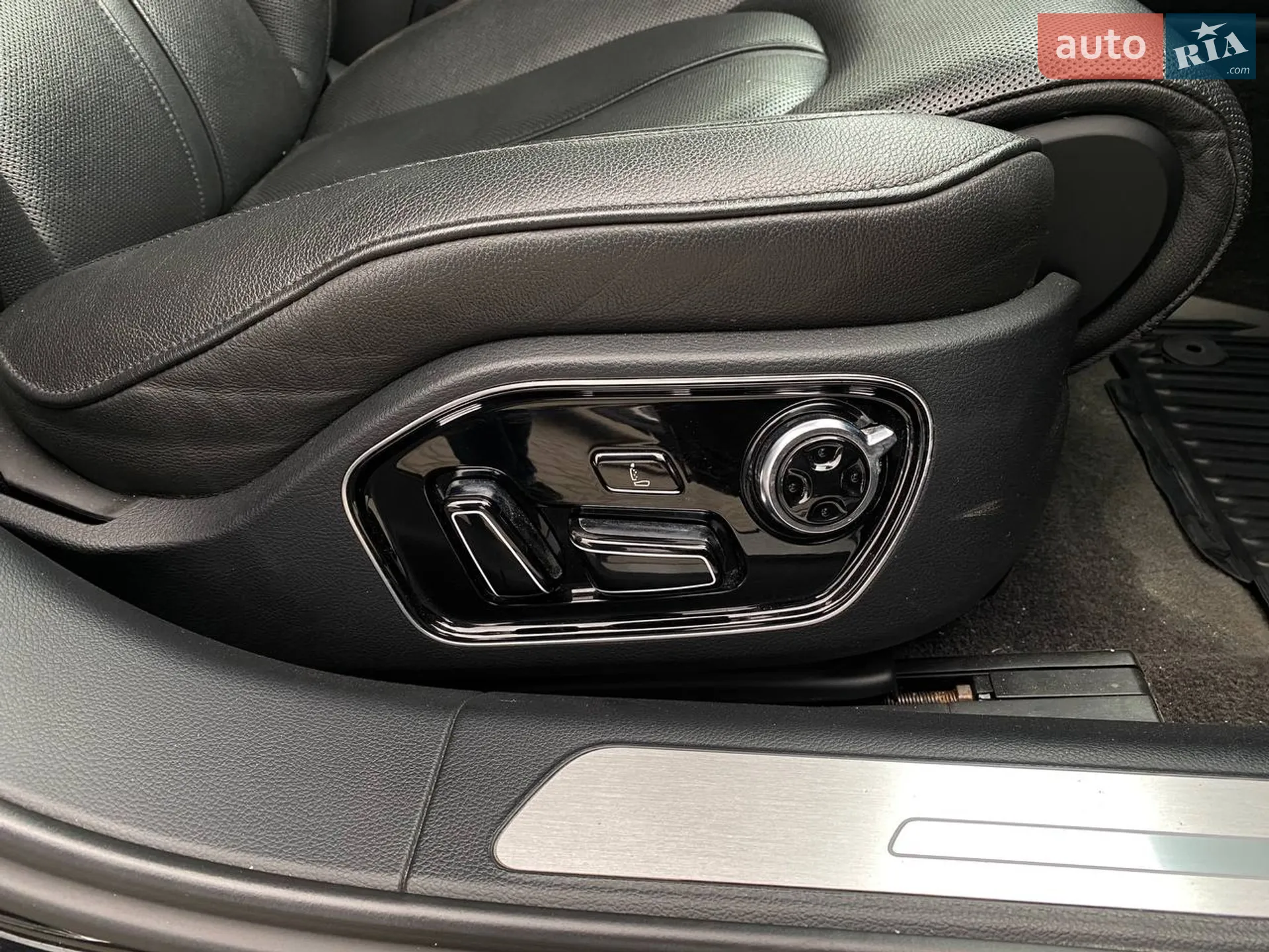 2013 Audi A8 - мініатюра 32