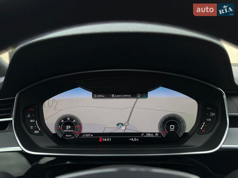 Седан Audi A8 2021 в Львове