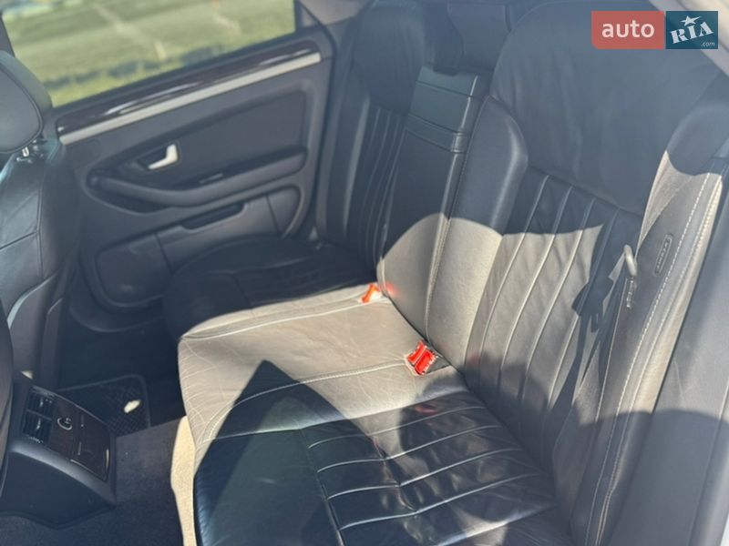 Седан Audi A8 2007 в Львові