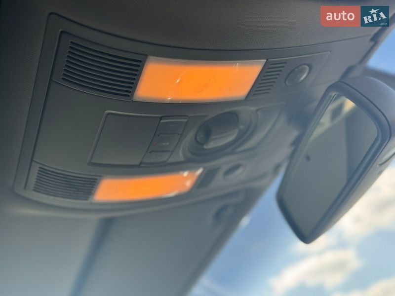 Седан Audi A8 2007 в Львові