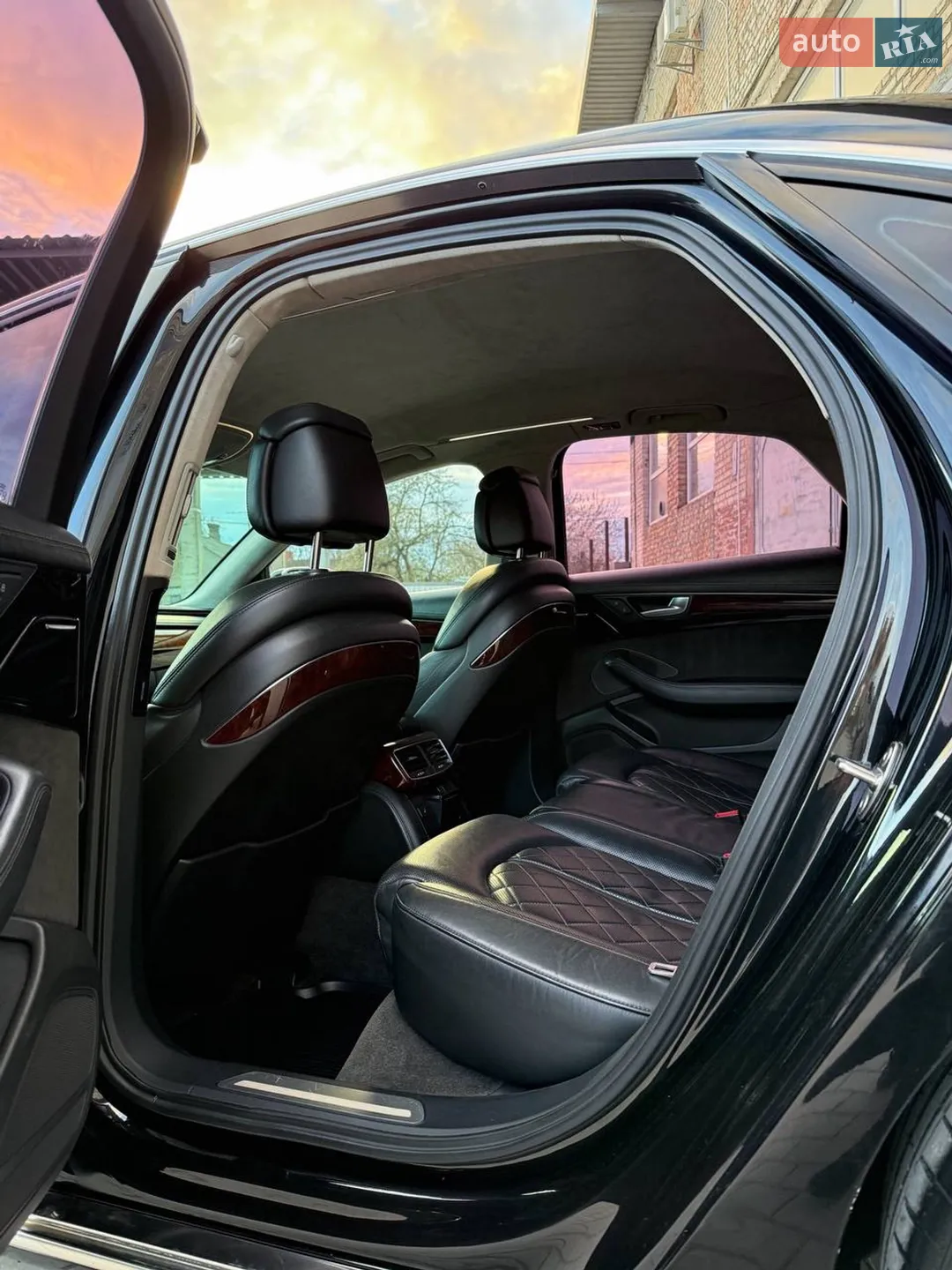2010 Audi A8 - мініатюра 6