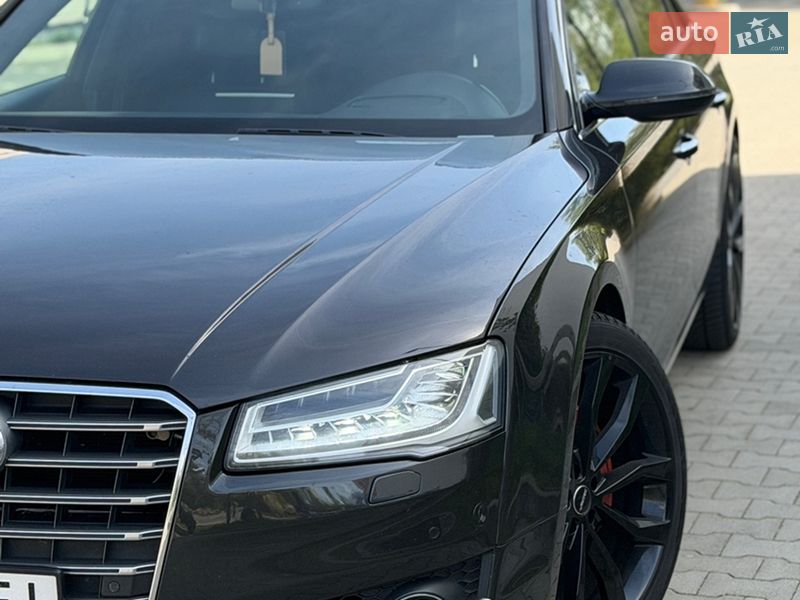 Седан Audi A8 2014 в Ровно