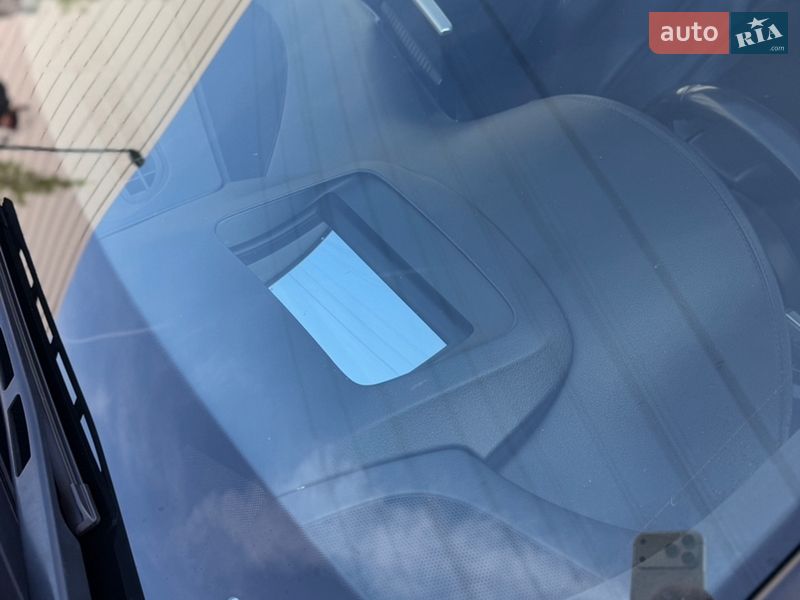 Седан Audi A8 2014 в Ровно