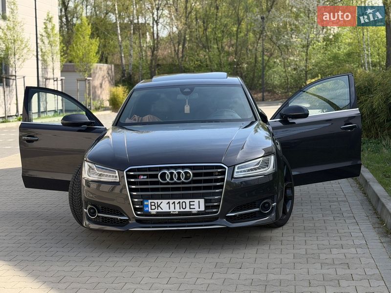 Седан Audi A8 2014 в Ровно