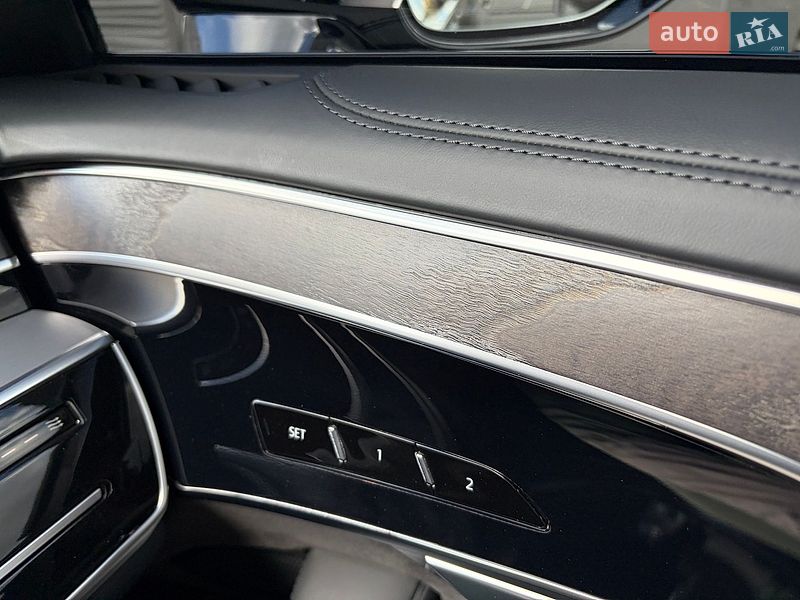 Седан Audi A8 2020 в Києві