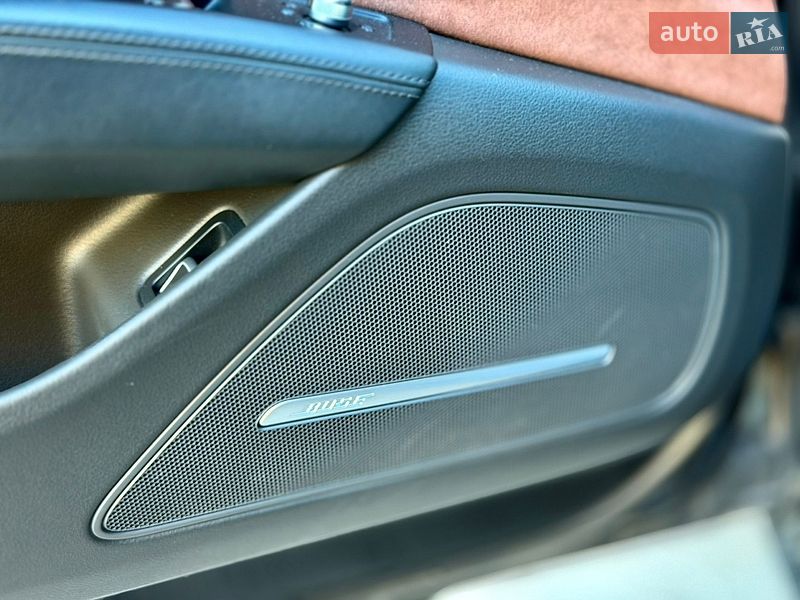 Седан Audi A8 2014 в Черновцах