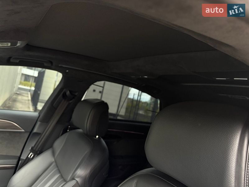 Седан Audi A8 2020 в Києві