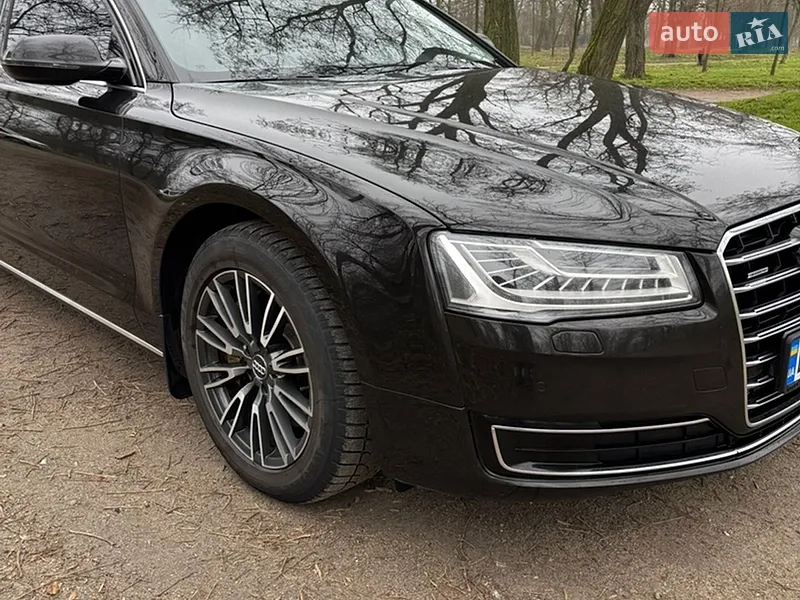 Audi A8 2017 VIN WAUZZZ4H4HN012357 фото оголошення 21 з 48