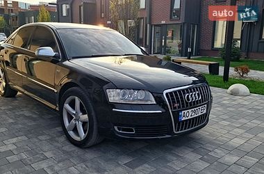 Седан Audi A8 2005 в Ужгороді