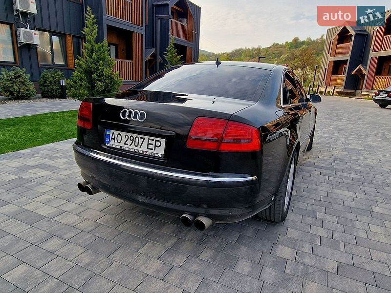 Седан Audi A8 2005 в Ужгороді