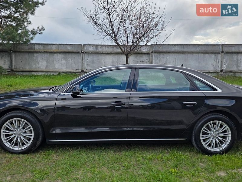Седан Audi A8 2017 в Києві