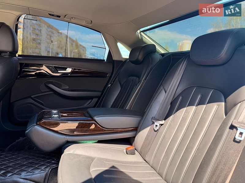 Седан Audi A8 2017 в Киеве фото 15 Седан Audi A8 2017 в Киеве