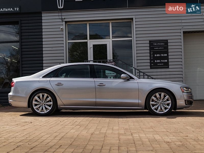 Седан Audi A8 2016 в Кропивницком