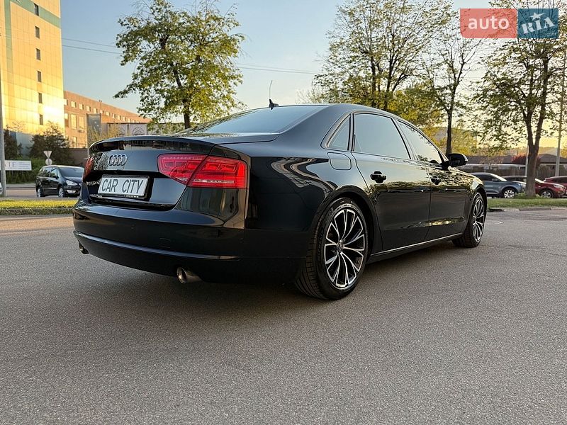 Седан Audi A8 2014 в Киеве