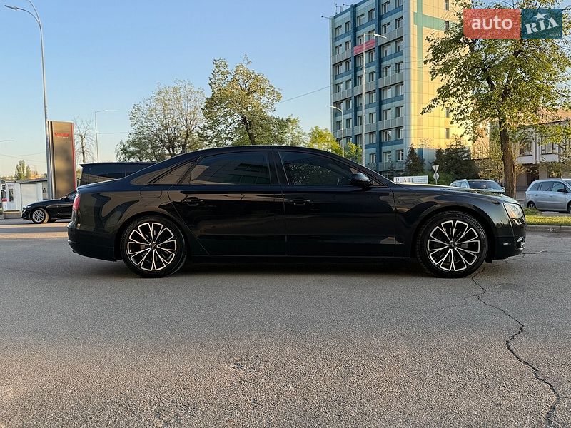 Седан Audi A8 2014 в Киеве